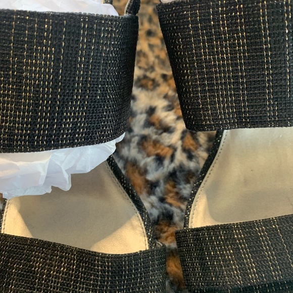 NWT FIONI WEDGE SANDALS SZ 10 - Picture 7 of 7